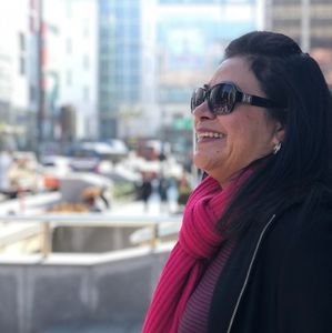 Meet your Posher, Estela